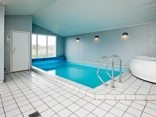 Four-Bedroom Holiday home in Hals 5