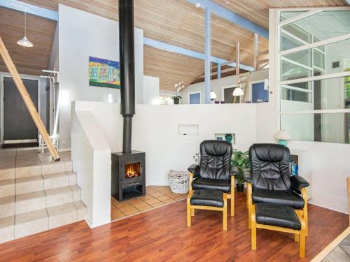 Four-Bedroom Holiday home in Glesborg 7 - main image