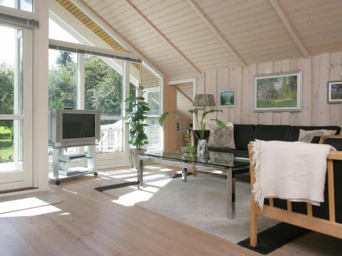 Three-Bedroom Holiday home in Væggerløse 11