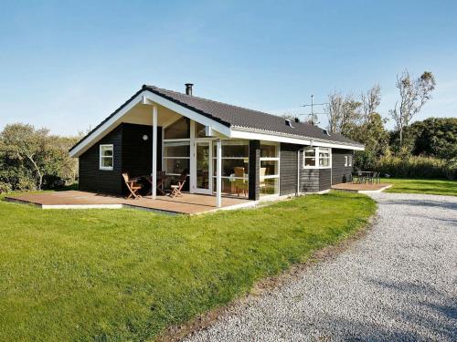 Three-Bedroom Holiday home in Vestervig 1