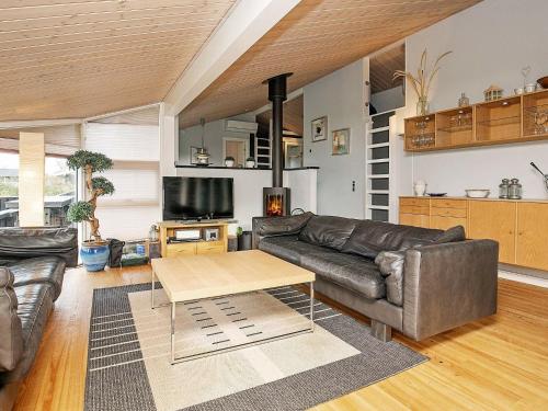 Four-Bedroom Holiday home in Jerup 2 - image 4