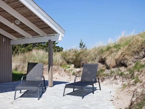 Three-Bedroom Holiday home in Vejers Strand 2