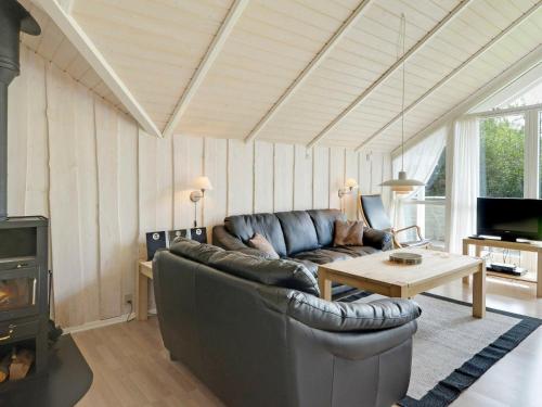 Three-Bedroom Holiday home in Hemmet 64 - image 5