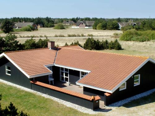 Five-Bedroom Holiday home in Blavand 19