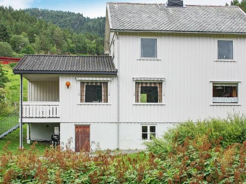 Фасада на хотела, 8 person holiday home in VÅGLAND-By Traum (8 person holiday home in VAGLAND-By Traum) in Vagland