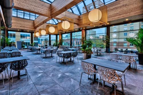 ห้องอาหาร, Hotel Indigo Rochester Mayo Clinic Area By IHG in โรเชสเตอร์ (MN)