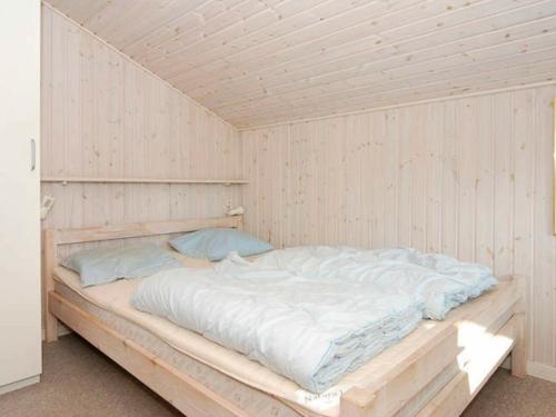 Three-Bedroom Holiday home in Sjølund 4 - main image