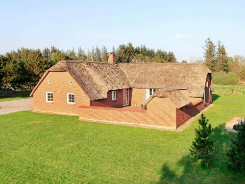 12 person holiday home in Ulfborg