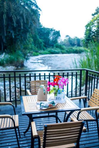 Cinta Abadi Resort in Sungkai