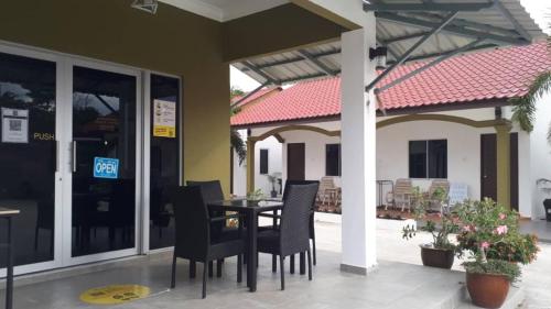 The Nutshell Chalet Langkawi - image 5
