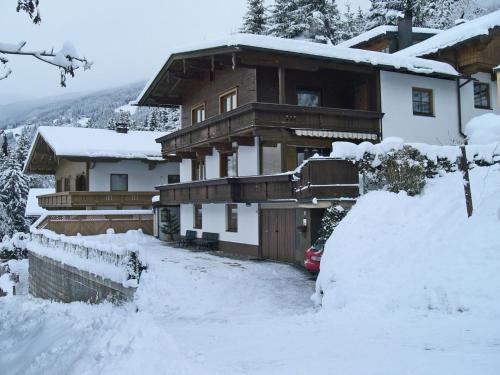  Apartment near Zillertal ski area, Pension in Rohrberg