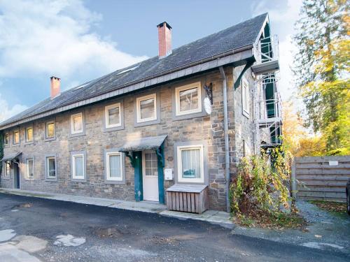 Charming holiday home in Marcourt with garden and terrace gîte à louer Marcourt