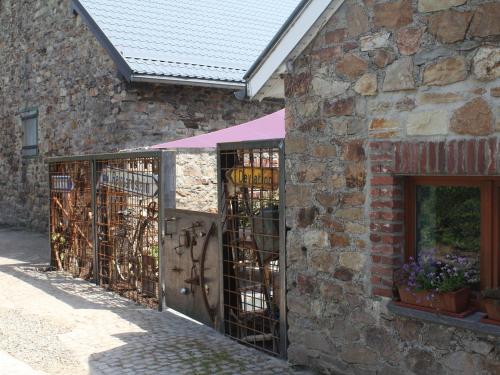  Gorgeous Holiday Home in Ovifat with Sauna, Pension in Weismes