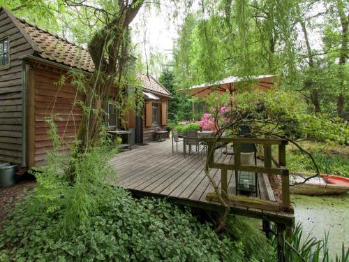 Delightful Chalet in Opglabbeek near Lake