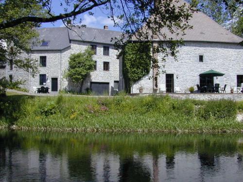  Holiday Home in Rokytnice nad Jizerou with Garden in Treignes