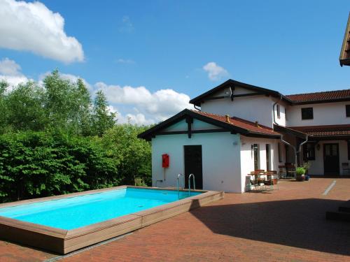 Spacious Apartment in Dargun Mecklenburg with Swimming Pool