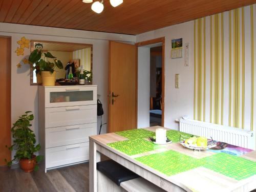 Cozy Holiday Home in G ntersberge with Garden
