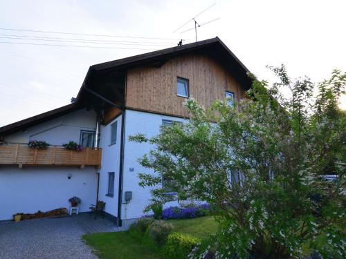 Cosy apartment in Lechbruck Bavaria with garden