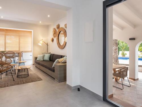 Modern holiday villa in Calpe with private pool near the beach