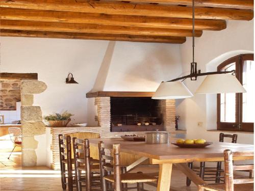 Létesítmények, Spacious Home in Navata in Navata