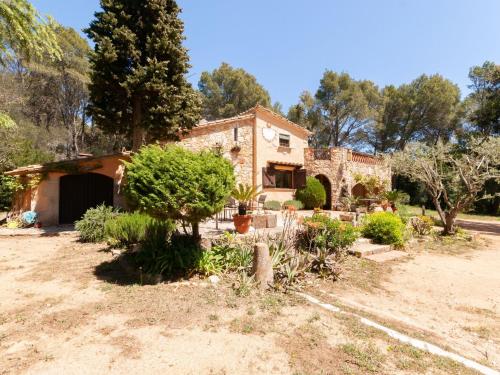  Countryside Mansion in Palafrugell with Private Garden, Pension in Palafrugell