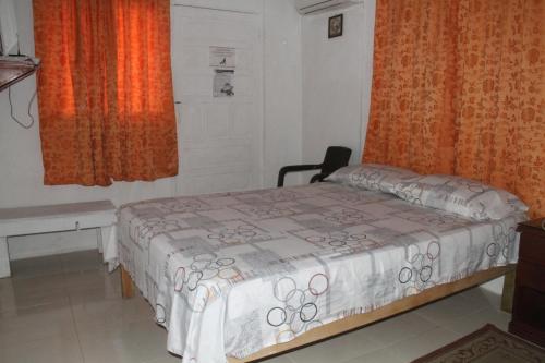 Room in Apartment - Green Sea Villa Helen Inn located at Kilometer 4 Circunvalar