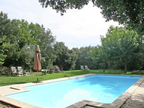 Spacious Mansion in Grignan with Swimming Pool gîte à louer Chantemerle-lès-Grignan
