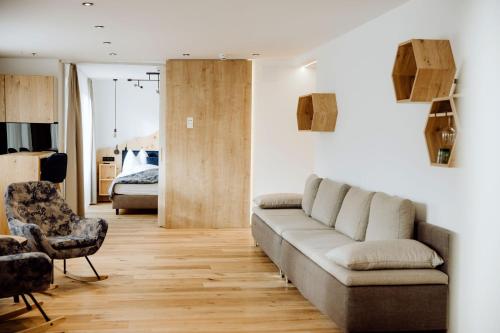 2 bedrooms, 3 beds