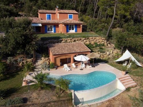 Charming Holiday Home in Lorgues with Private Swimming Pool - Location, gîte - Lorgues