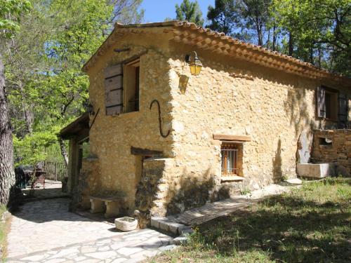 Beautiful Holiday Home in Barjols with Swimming Pool gîte à louer Barjols