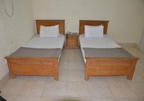 Step inn Hotel Sukkur - image 3