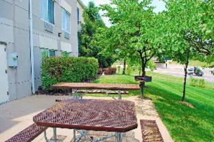 Extended Stay America Suites - St. Louis - Airport - Central