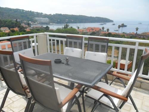 Attractive apartment in Dubrovni with balcony