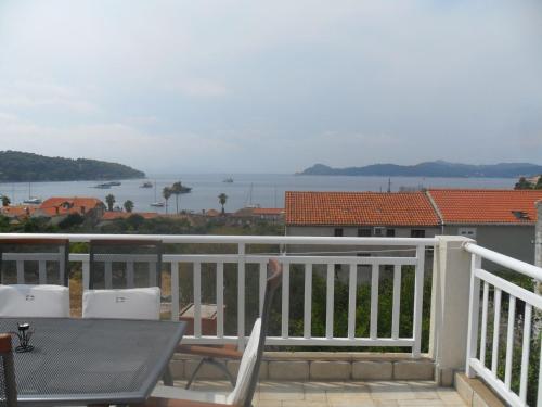 Attractive apartment in Dubrovni with balcony