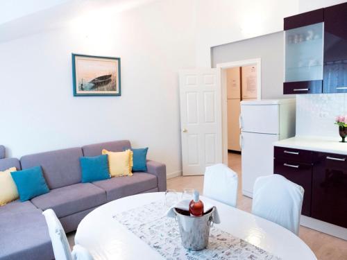  Cozy Villa in Ploce with Shared Pool in Ploče