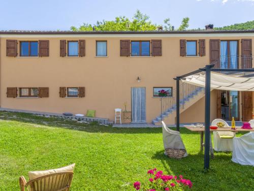 Villa in Pergola with Pool and Beach Nearby gîte à louer Cartoceto