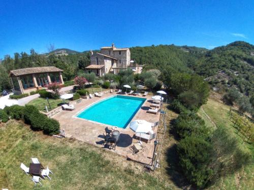 Picturesque Holiday Home in Assisi with Pool