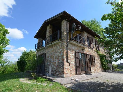  Lovely Villa in Ziano Piacentino Amidst Vineyards, Pension in Ziano Piacentino bei Sarmato