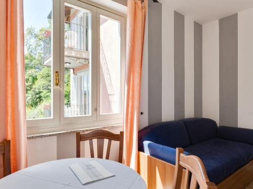  Appartment with private beach on quiet location in Cannobio