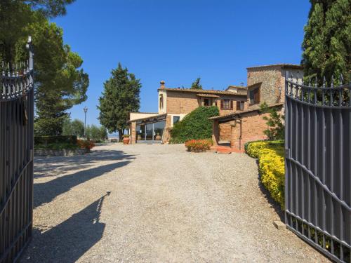 Splendid Farmhouse in Castelfiorentino with Garden gîte à louer Bagnolo