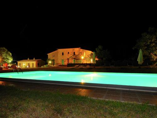 Farmhouse in Sorano with Swimming Pool Terrace Barbecue