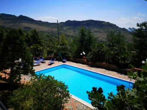 Charming Villa in Polizzi Generosa with Swimming Pool