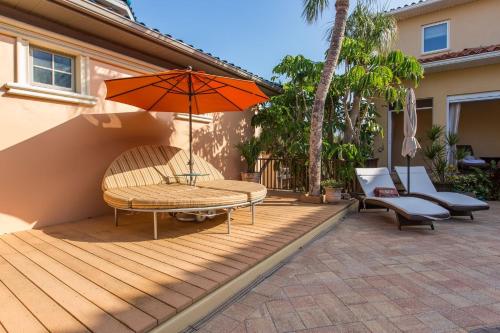 Clearwater Beach Elegance home - main image