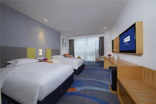 Holiday Inn Express Zhengzhou Zhengdong, an IHG Hotel