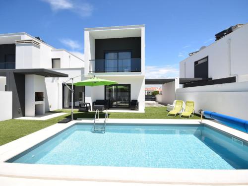  Holiday Home Janelas De Salir in Salir de Porto