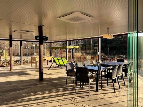 Casas Rurales Laguna La Tinaja in แมนซาราเนส