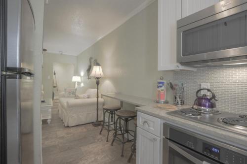 Clearwater Beach Suites 105 condo - image 3