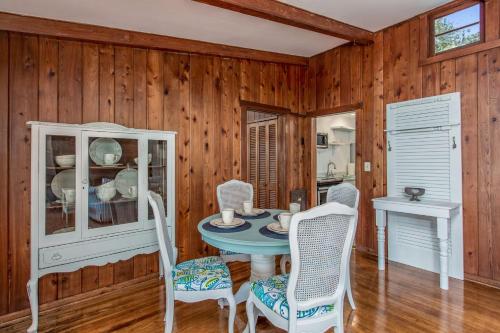 Coastal Escape - Indian Rocks Beach apts - image 6