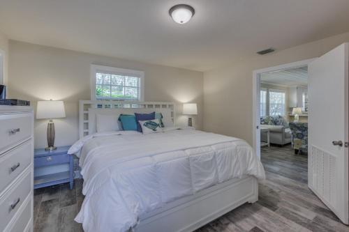 Coastal Dream Beach House home - image 5