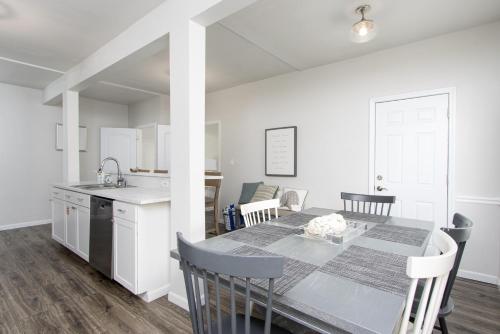 Frenchy's Cottages on East Shore 486 home - image 4